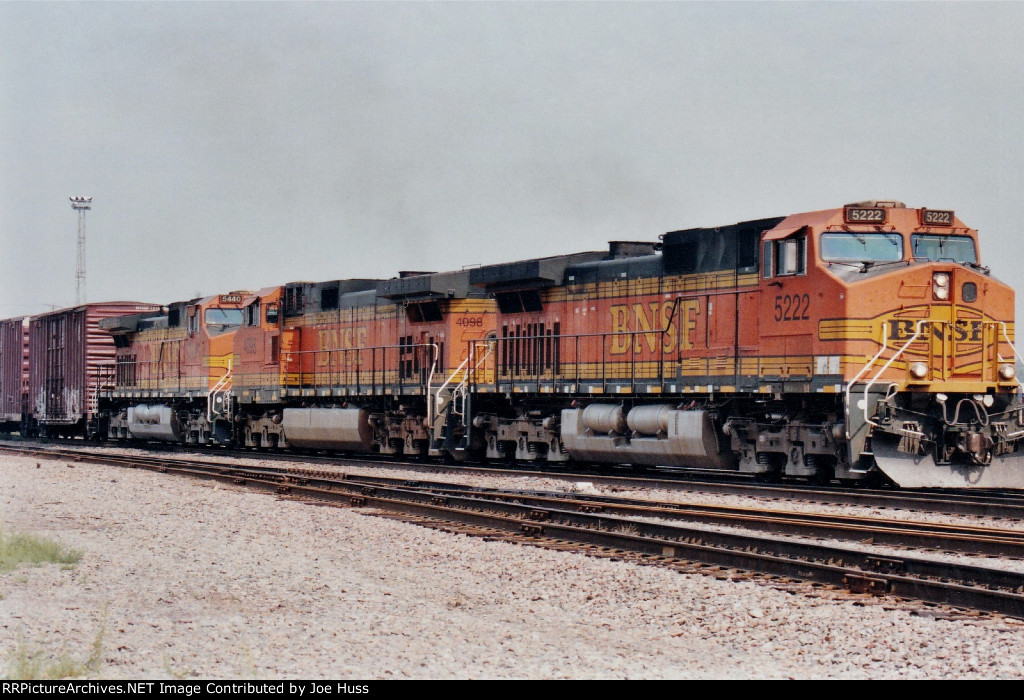 BNSF 5222 East